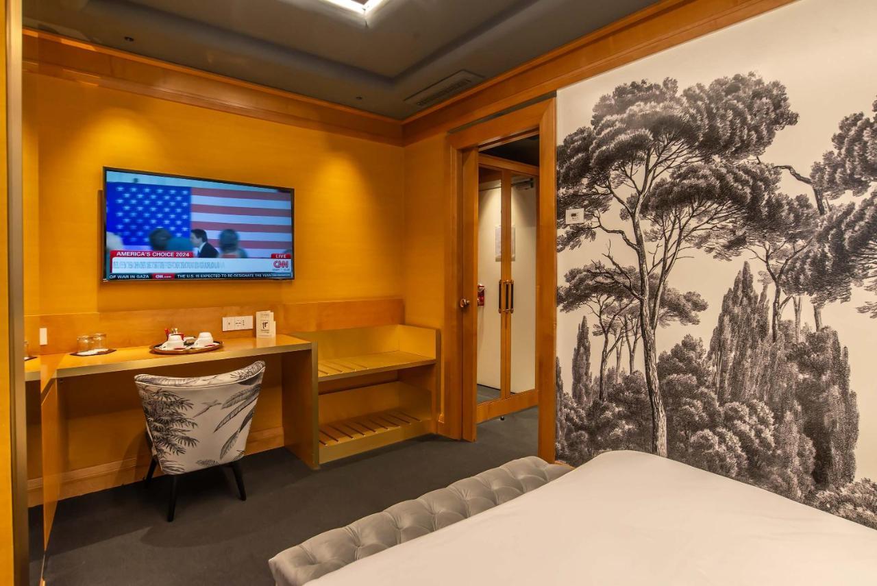 Hotel White Rom
