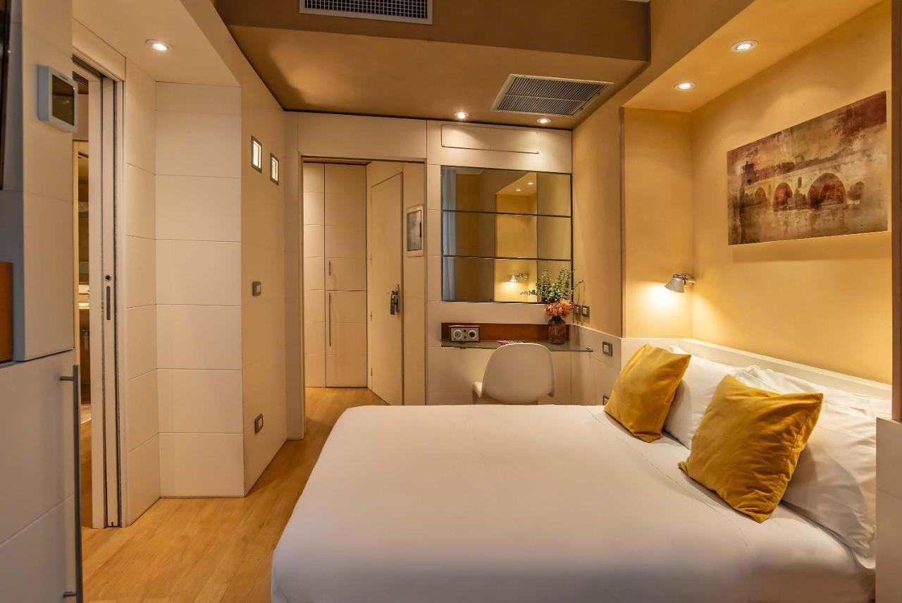White 4* Roma